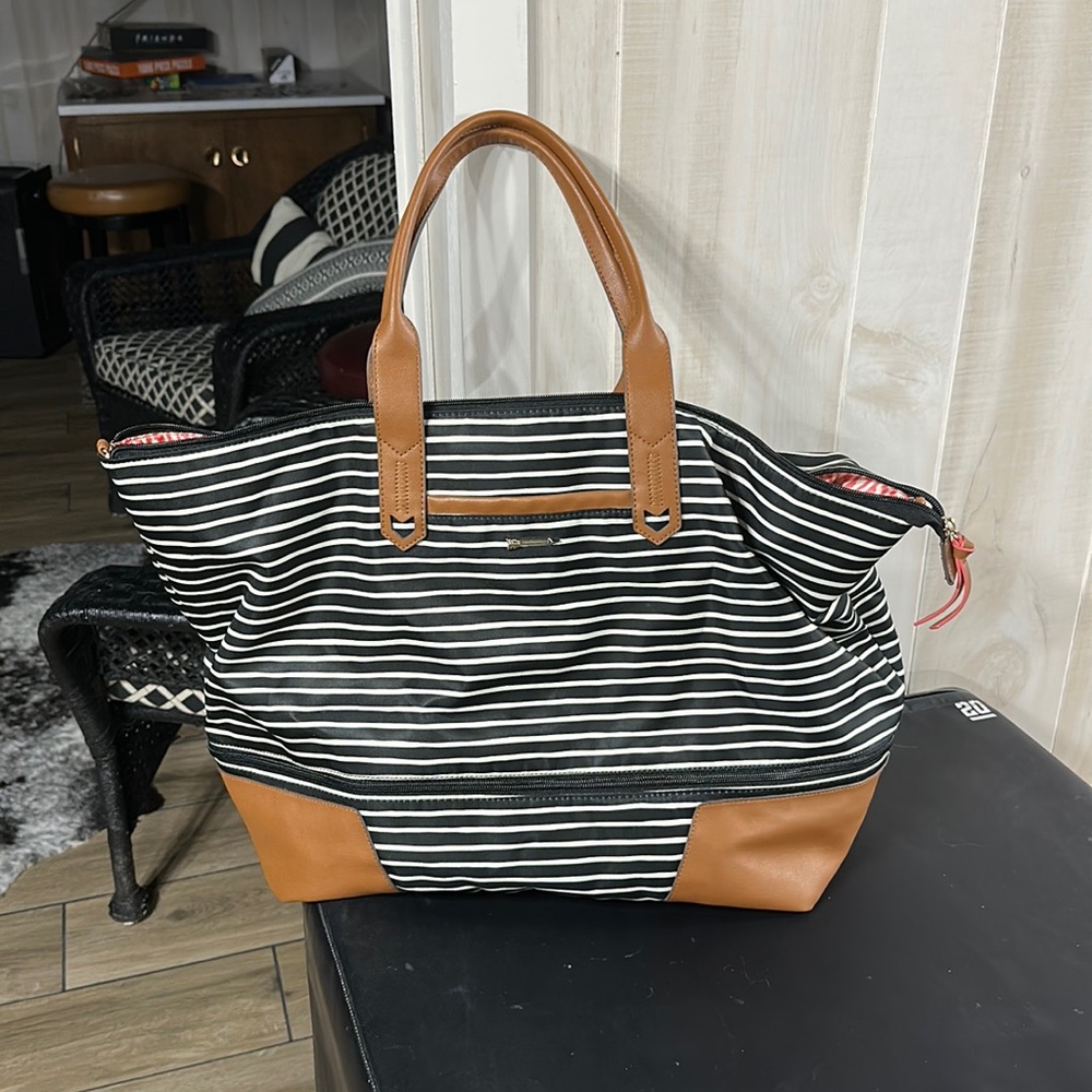 Stella and Dot Getaway Travel Bag